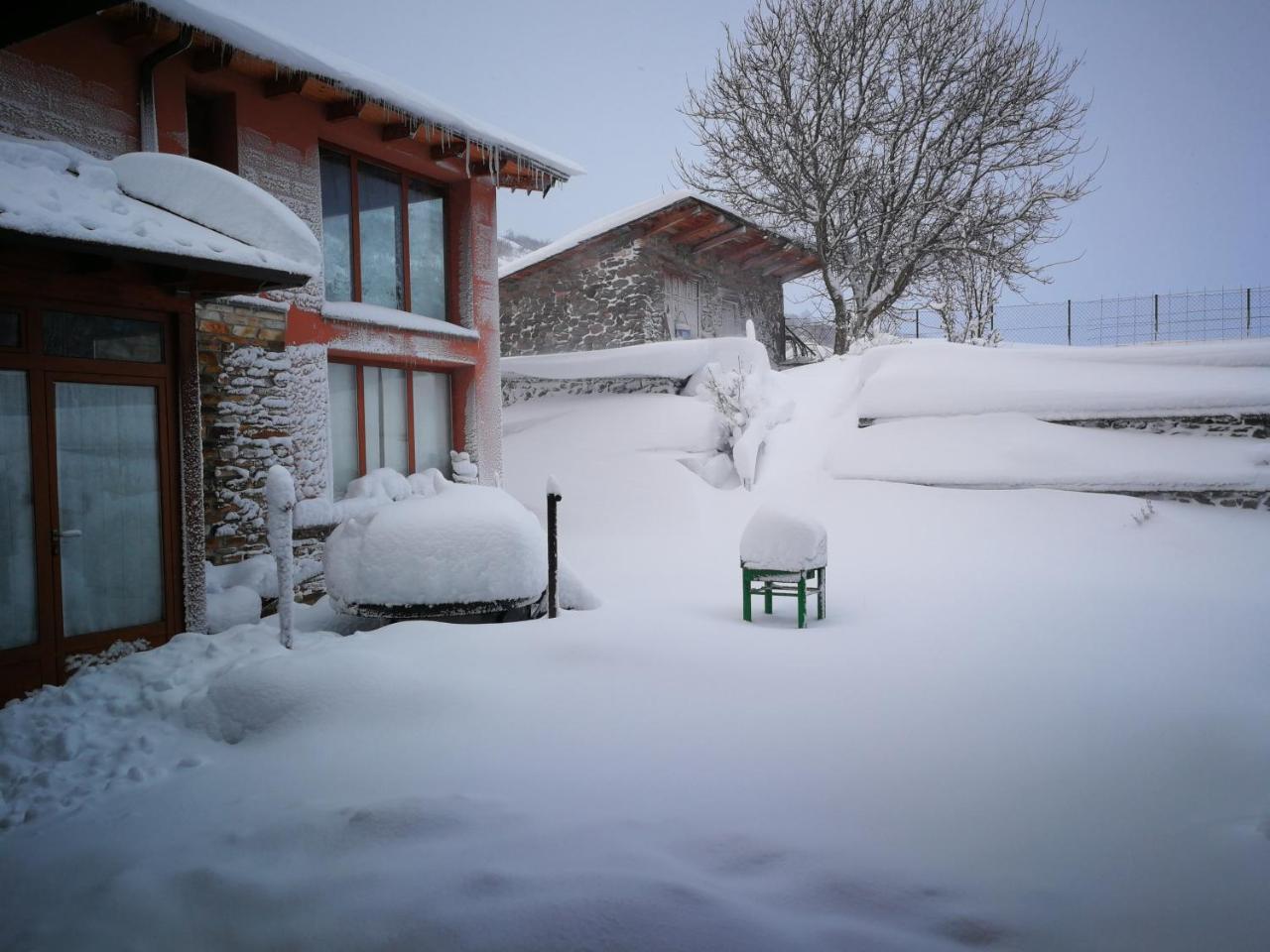 Hotel Rural La Campanona Villager de Laciana Eksteriør bilde
